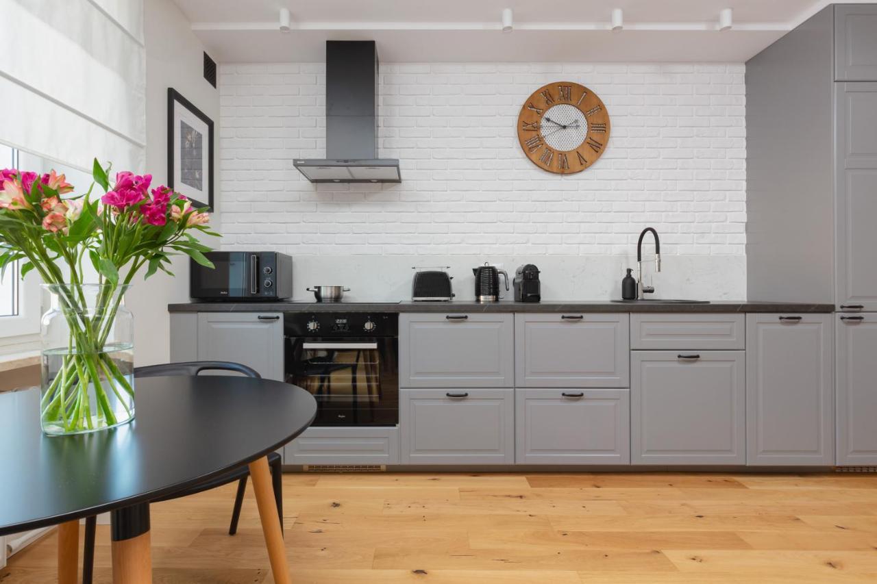 Apartment Bialobrzeska Warsaw Ochota By Renters Екстер'єр фото